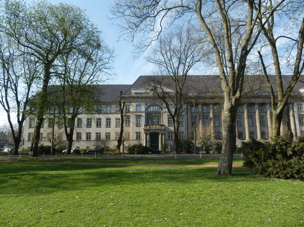 Landgericht vom Stadtgarten aus