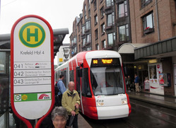 Straßenbahn-Linie 41 vom Hauptbahnhof Richtung Tönisvorst bis "Stadtgarten"